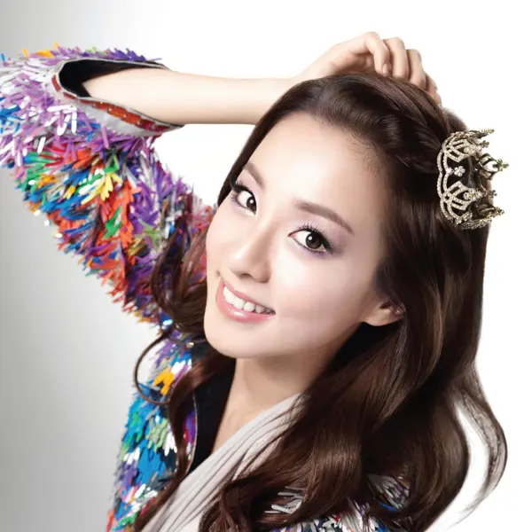 Dara gallery image