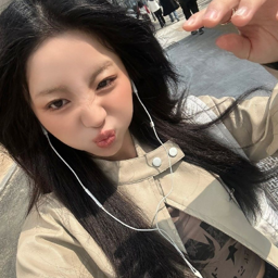 Chloe Young gallery image