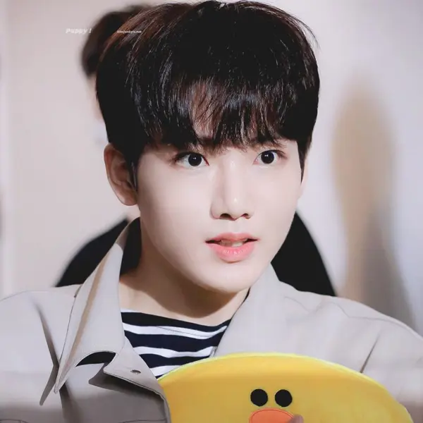 Kim Junkyu gallery image