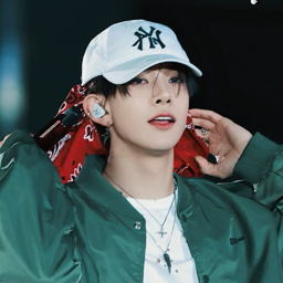 Heeseung gallery image