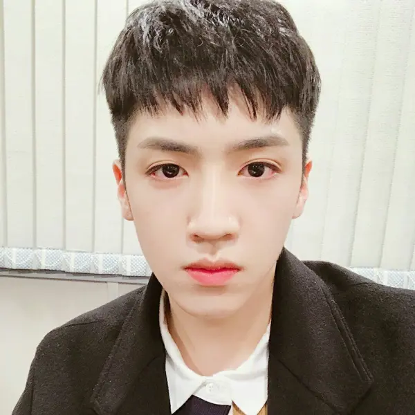 Wooseok galerijafbeelding
