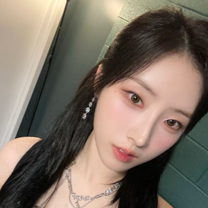 Haseul gallery image