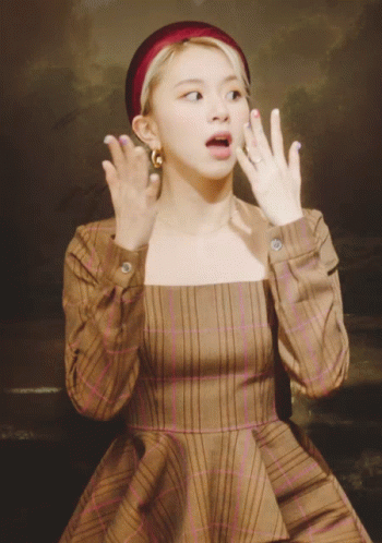 Chaeyoung gif
