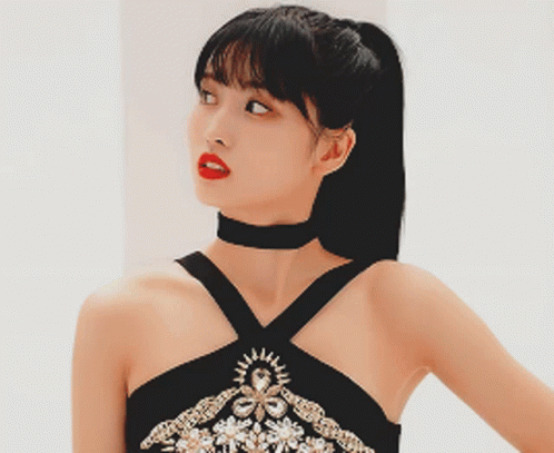 Momo gif