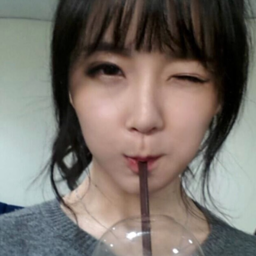 Hyunyoung gallery image