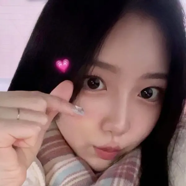 YunSeo gallery image