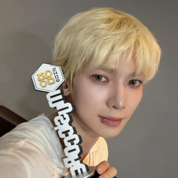 Yeosang gallery image