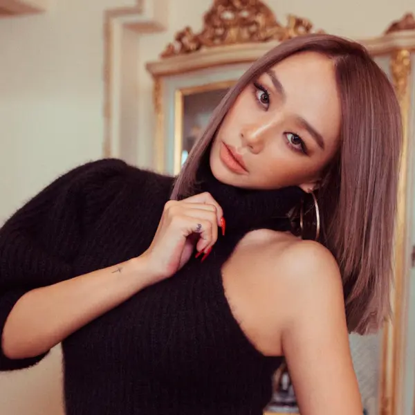 Hyolyn gallery image