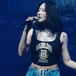 Siyeon gallery image