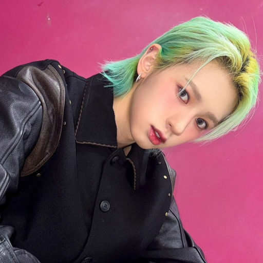 Hee gallery image