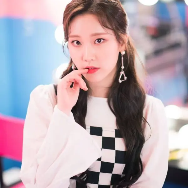 Nayun gallery image