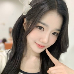 Kim YooYeon gallery image