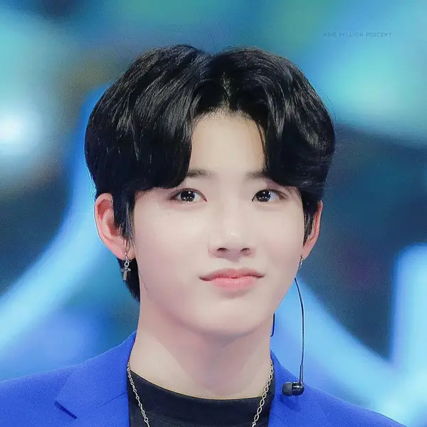 Kim Junkyu gallery image