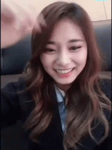 Tzuyu gif