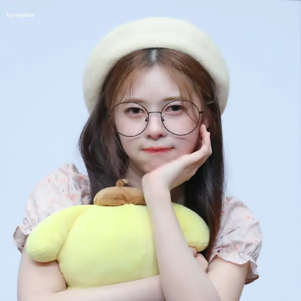 DaHyun gallery image