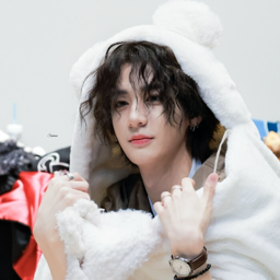 Leehan gallery image