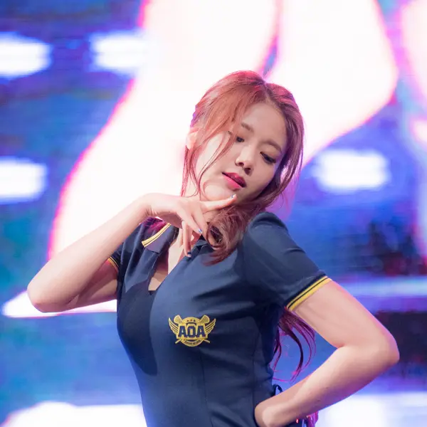 Shin Hyejeong gallery image