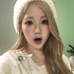 Yoon SeoYeon gallery image