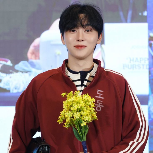 Seungkwan gallery image