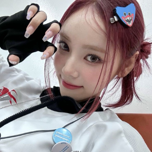 Jinsoul gallery image