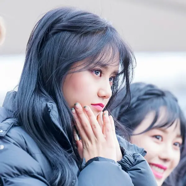 Shin Hyejeong gallery image