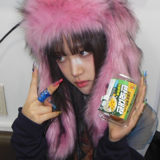 Kim gallery image