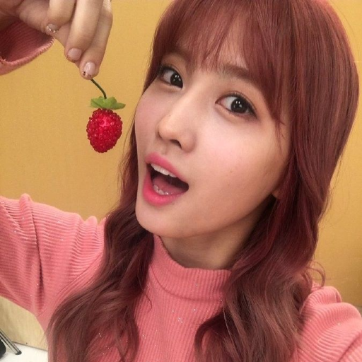 Momo gallery image
