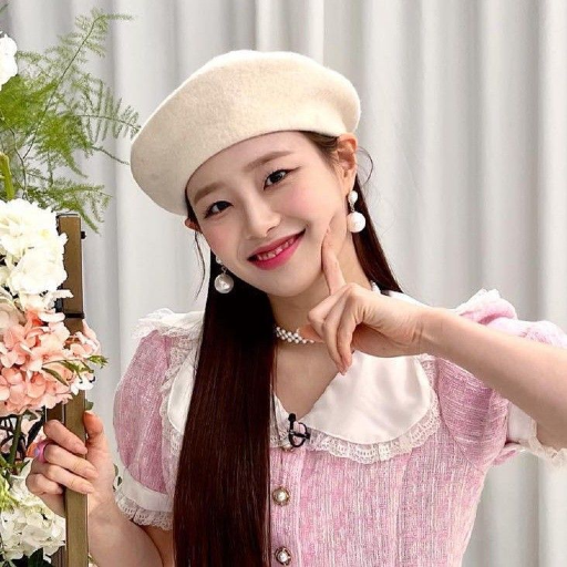 Chuu gallery image
