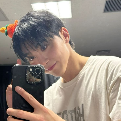 Seungkwan gallery image