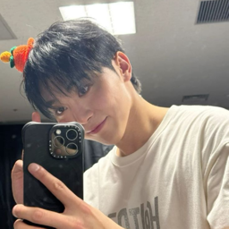 Seungkwan gallery image