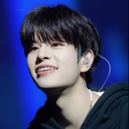 Seungmin gallery image