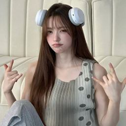 Chanelle Moon gallery image