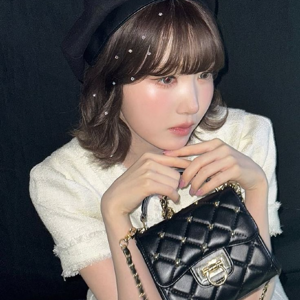 Hitomi gallery image