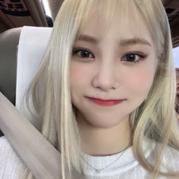 Jinsoul gallery image