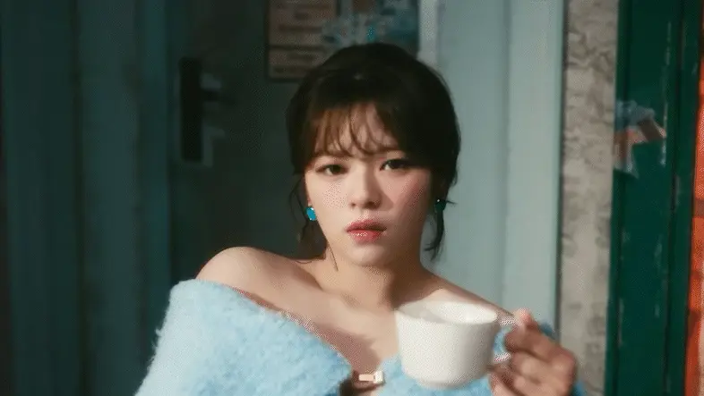 Jeongyeon gif