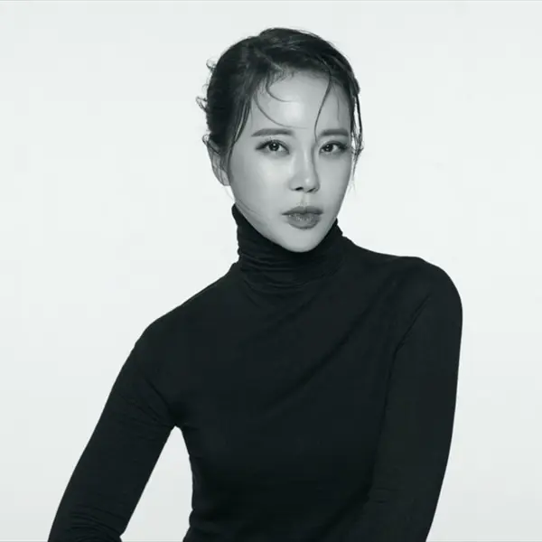 Baek Ji-young gallery image