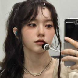 Chanelle Moon gallery image