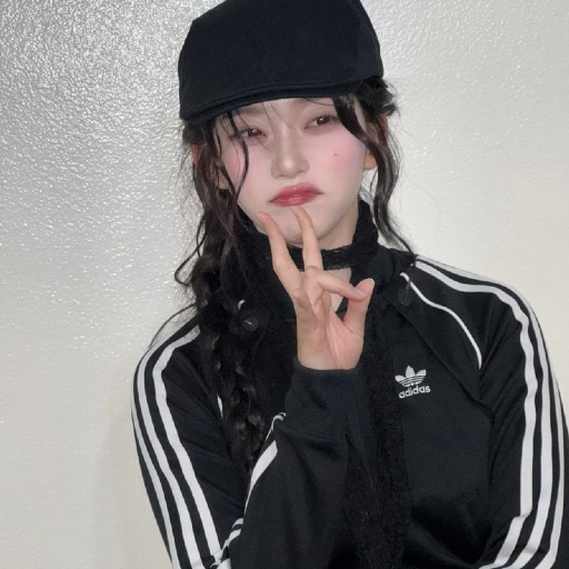 Tsuki gallery image