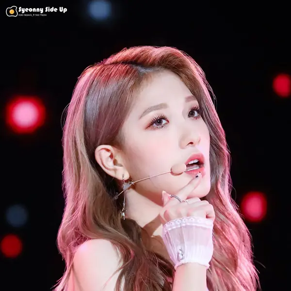 Seoyeon gallery image