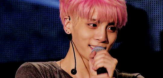 Jonghyun  gif