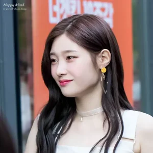 Chaeyeon gallery image
