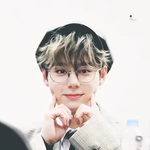 Hwanwoong gallery image