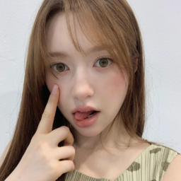 Chanelle Moon gallery image