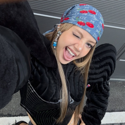 Lalisa gallery image