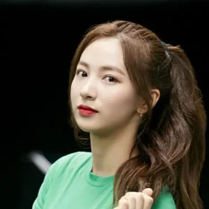Jiwon gallery image
