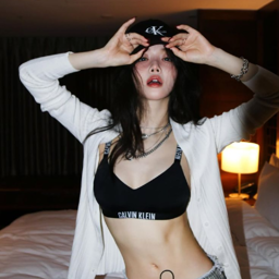 Chungha gallery image