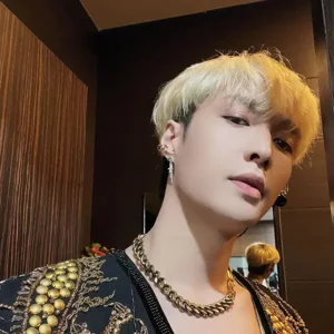 Lay Zhang gallery image
