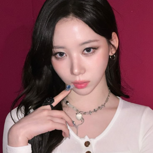 Hong Hyeju gallery image