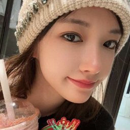 Cheng Xiao gallery image