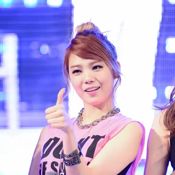 Gambar galeri Park Sooyoung